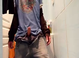 Br555 Nice wank and big cumshot